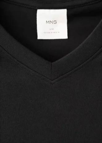 100% bavlna, slim fit, tričko s výstřihem do V