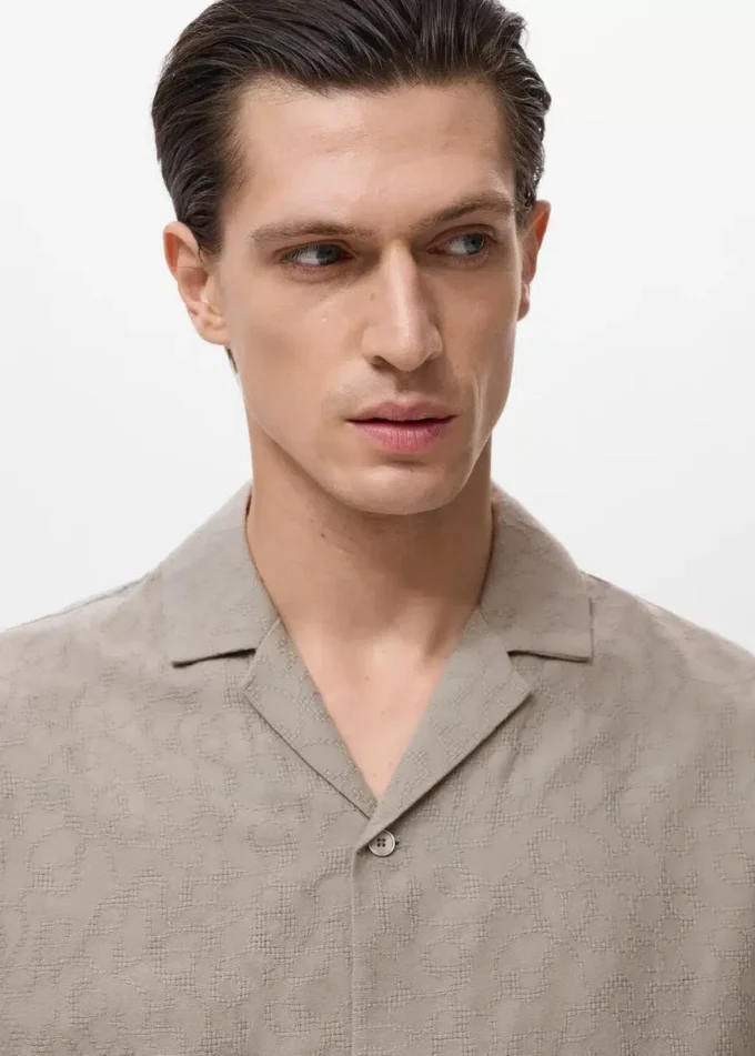 100% bavlněná košile s výšivkou 100% bavlněná košile s výšivkou