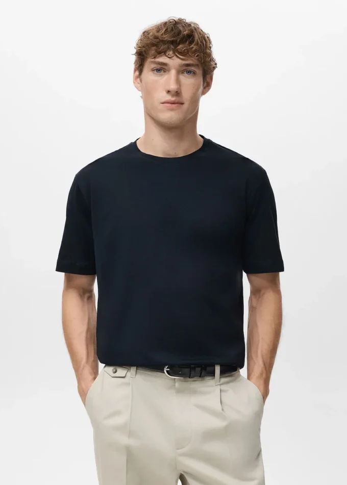 100% bavlněné tričko s pravidelným střihem 100% bavlněné tričko s pravidelným střihem