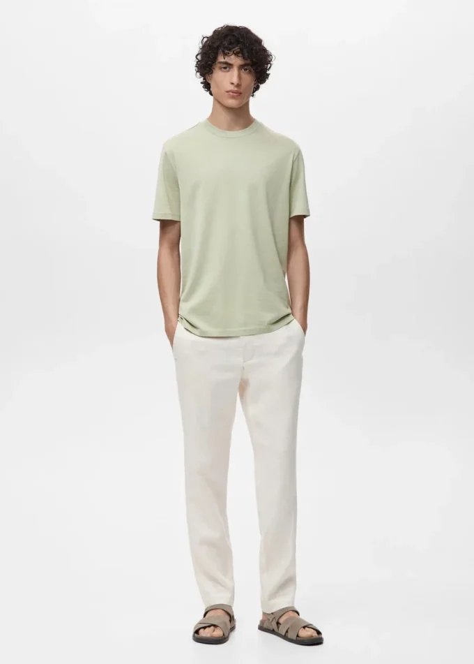 100% bavlněné tričko s pravidelným střihem 100% bavlněné tričko s pravidelným střihem