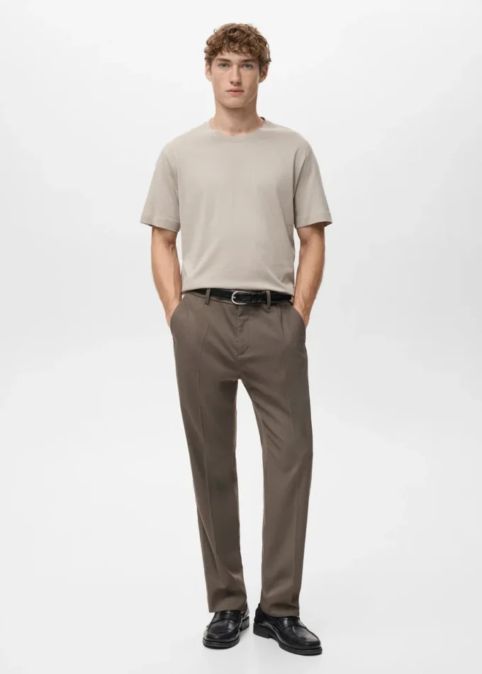 100% bavlněné tričko s pravidelným střihem 100% bavlněné tričko s pravidelným střihem