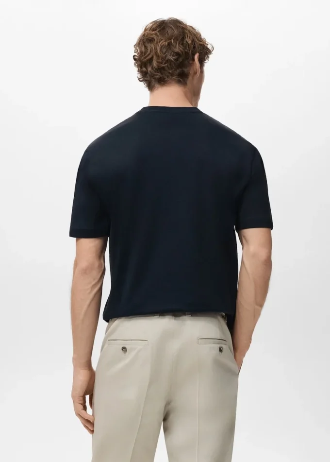 100% bavlněné tričko s pravidelným střihem 100% bavlněné tričko s pravidelným střihem