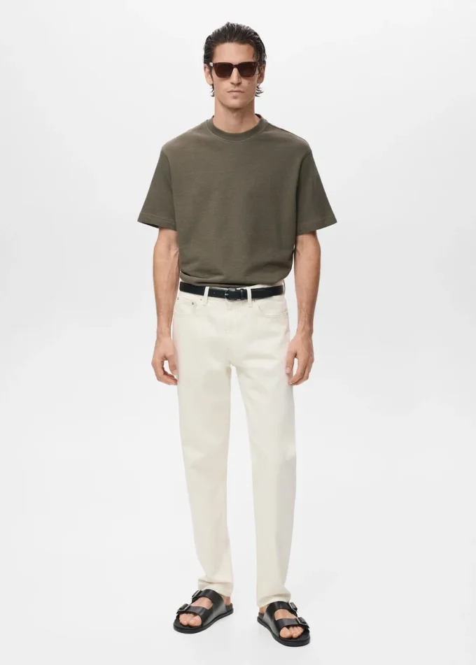 100% bavlněné tričko s volným střihem a strukturovaným povrchem 100% bavlněné tričko s volným střihem a strukturovaným povrchem