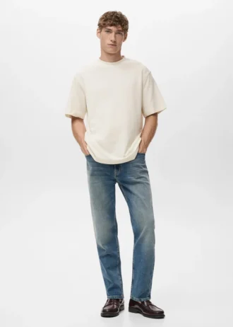 100% bavlněné tričko s volným střihem a strukturovaným povrchem 100% bavlněné tričko s volným střihem a strukturovaným povrchem