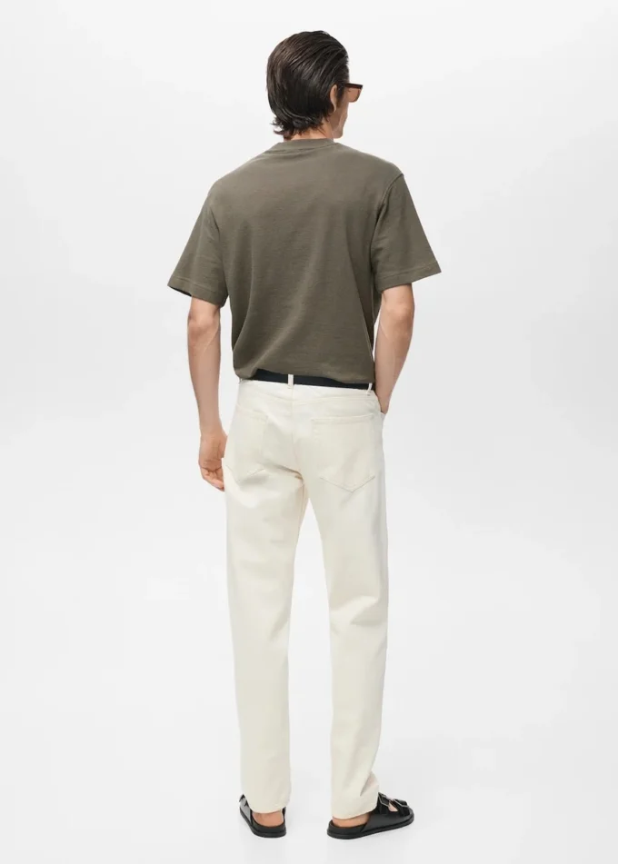 100% bavlněné tričko s volným střihem a strukturovaným povrchem 100% bavlněné tričko s volným střihem a strukturovaným povrchem