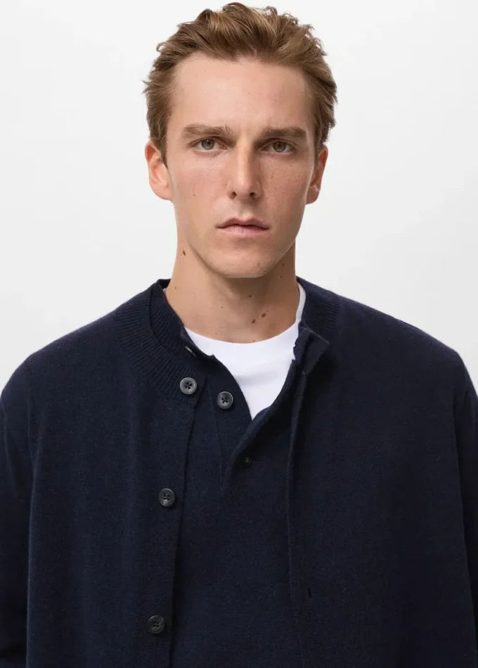 100% extra jemný vlněný svetr s knoflíky 100% extra jemný vlněný svetr s knoflíky