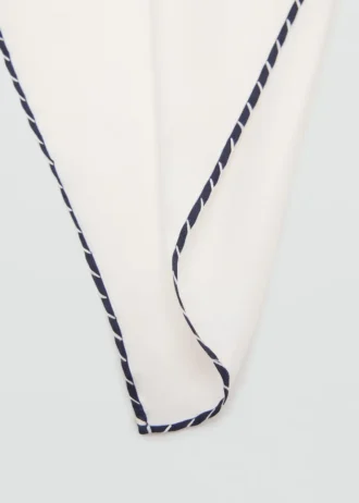 100% hedvábný vyšívaný kapesník