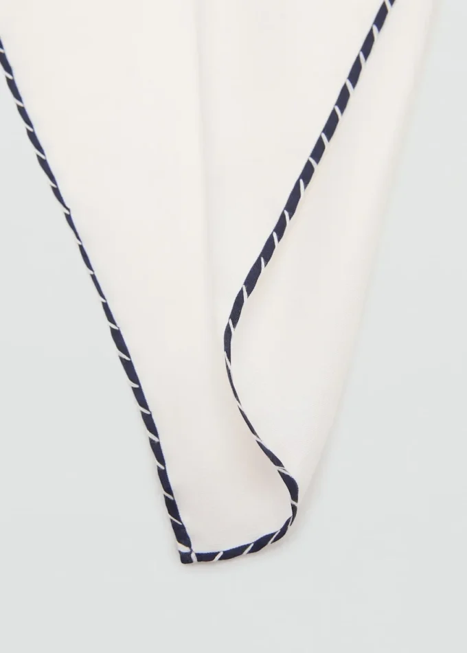 100% hedvábný vyšívaný kapesník