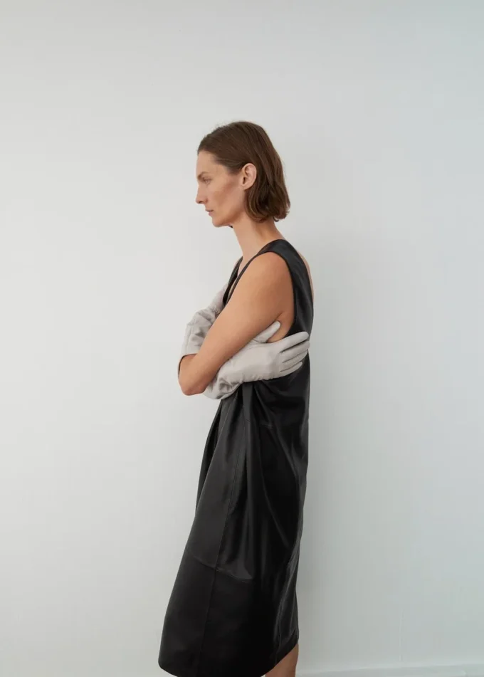 100% kožené midi šaty 100% kožené midi šaty