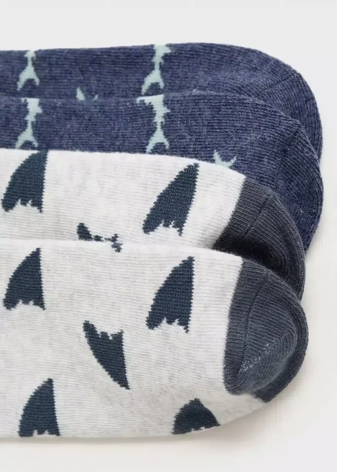 2 páry ponožek v různých barvách 2 páry ponožek v různých barvách