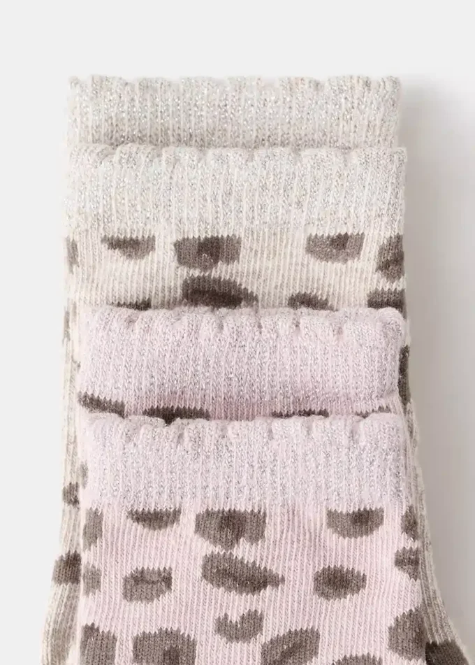 2 páry vzorovaných ponožek 2 páry vzorovaných ponožek