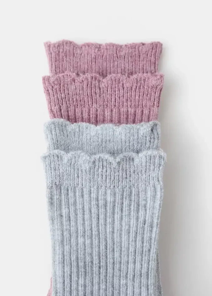 2 páry vzorovaných ponožek 2 páry vzorovaných ponožek