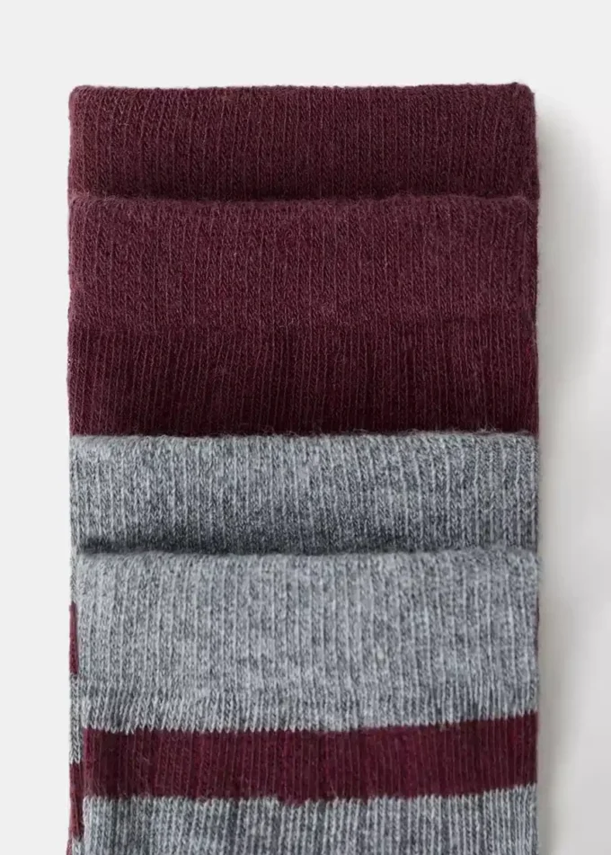 2 páry vzorovaných ponožek 2 páry vzorovaných ponožek