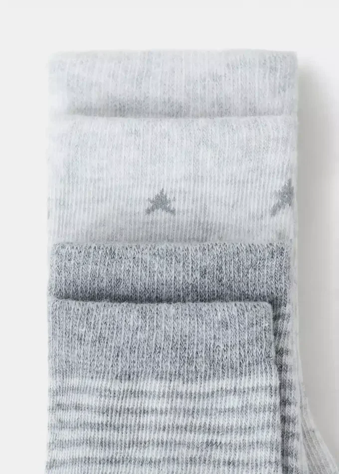 2 páry vzorovaných ponožek 2 páry vzorovaných ponožek