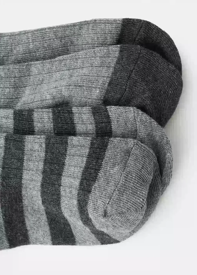 2 páry vzorovaných ponožek 2 páry vzorovaných ponožek