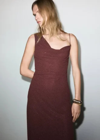 Asymetrické šaty s kamínky