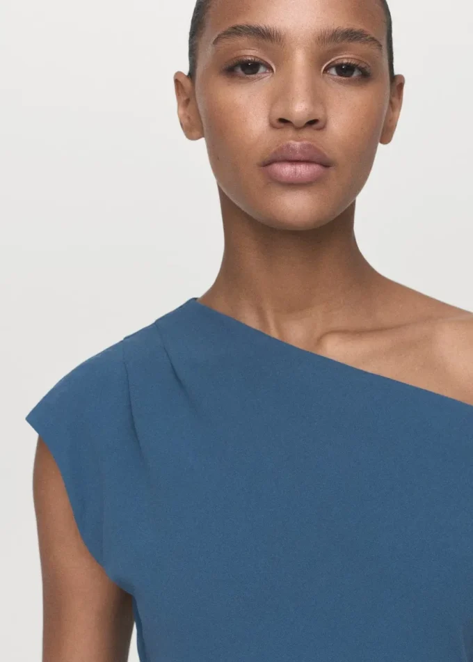 Asymetrické midi šaty Asymetrické midi šaty