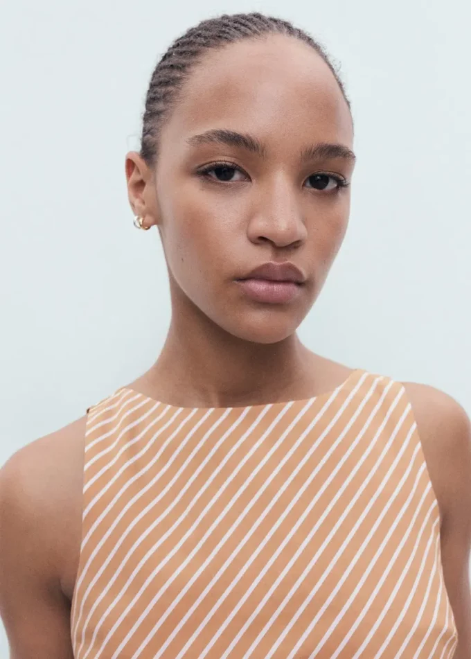 Asymetrický pruhovaný bavlněný top Asymetrický pruhovaný bavlněný top