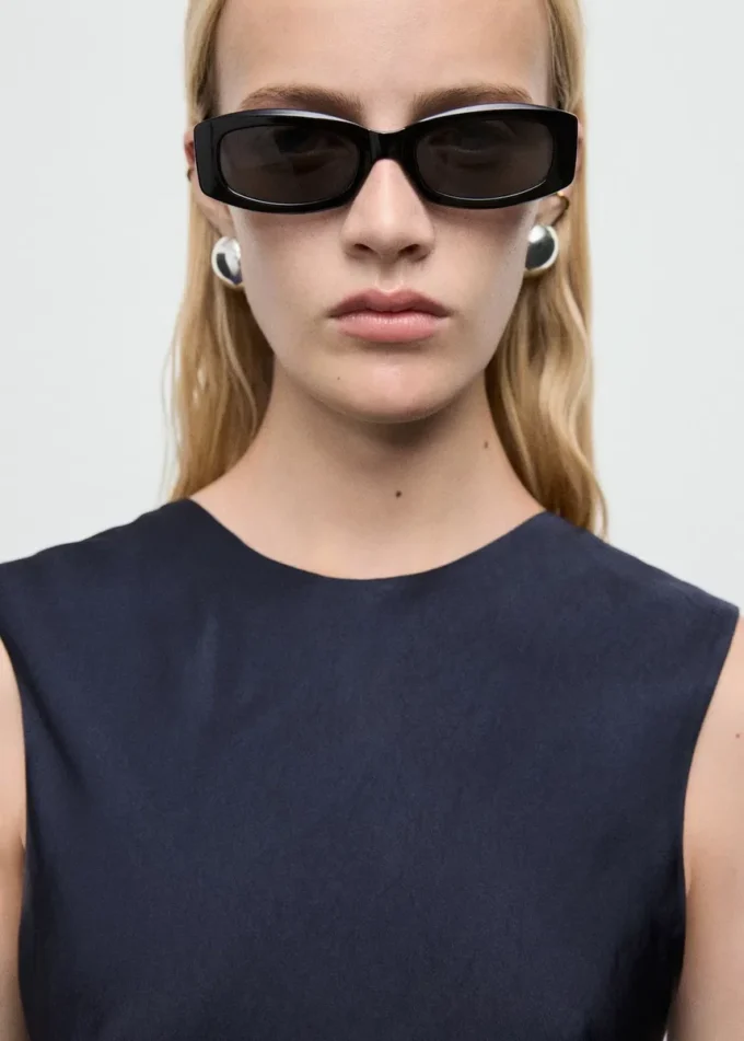 Asymetrický saténový top