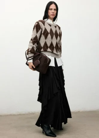 Asymetrická sukně s volánky