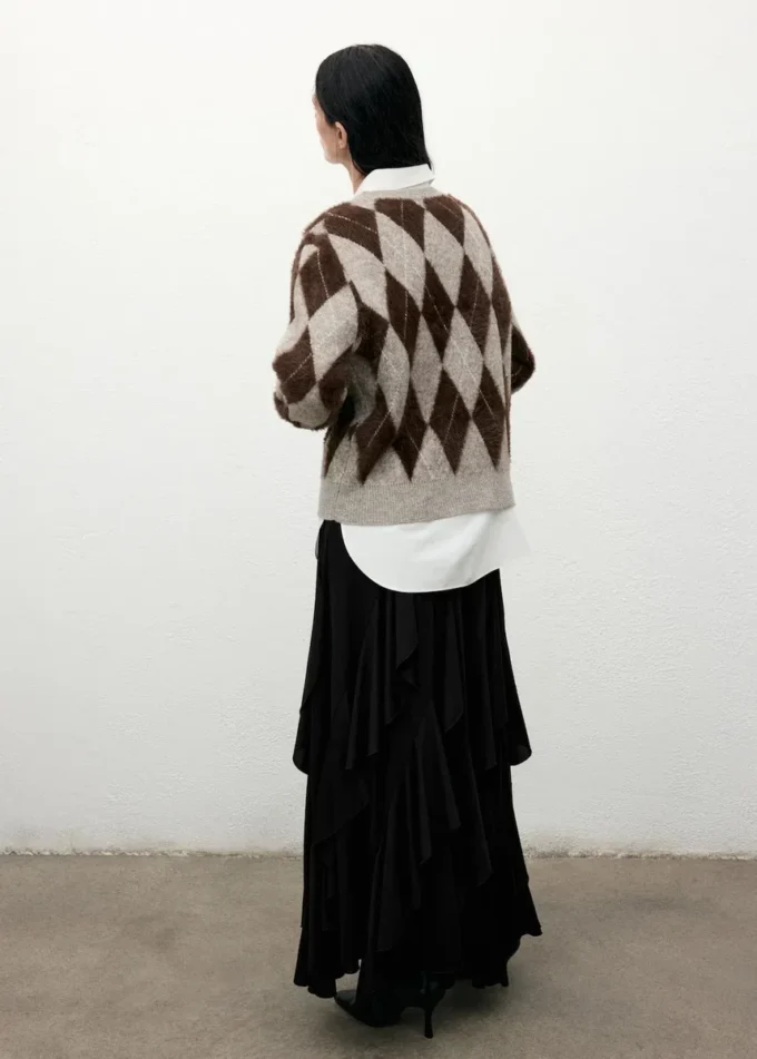 Asymetrická sukně s volánky Asymetrická sukně s volánky