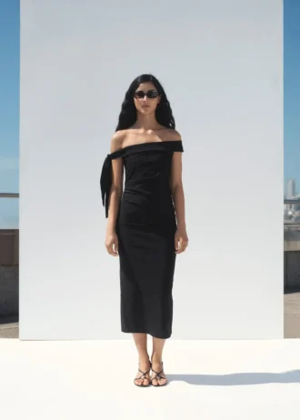 Šaty bez ramínek s mašlí