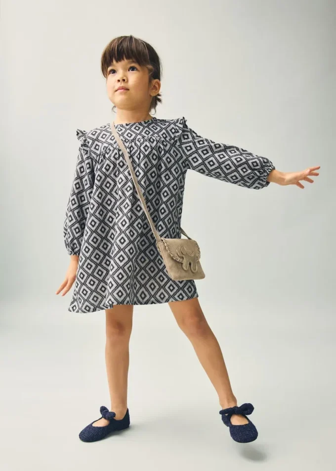 Šaty s etnickým potiskem Šaty s etnickým potiskem