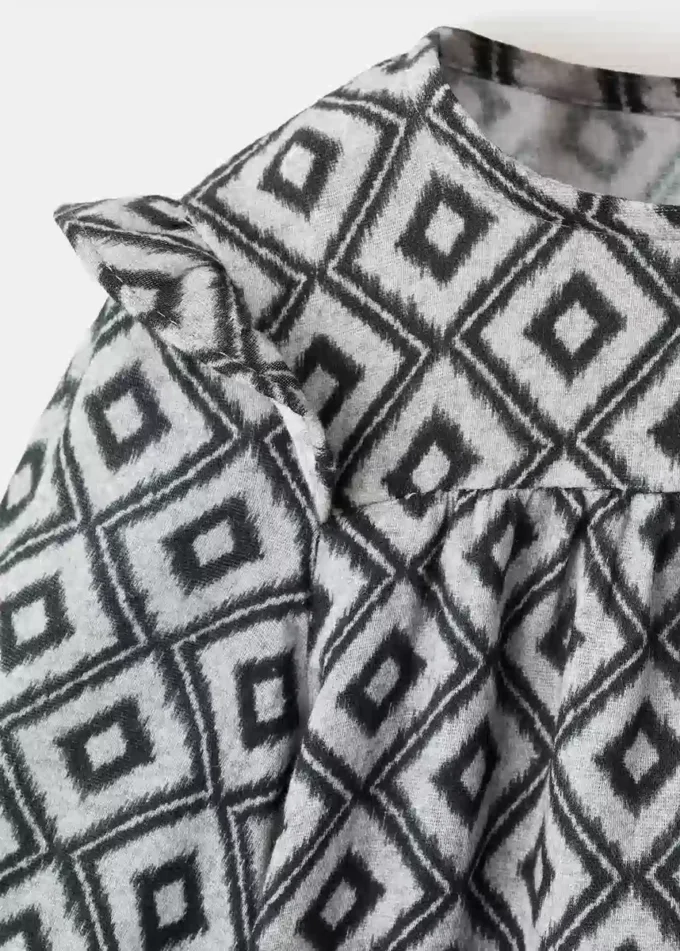 Šaty s etnickým potiskem Šaty s etnickým potiskem