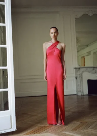 Šaty s kříženým výstřihem