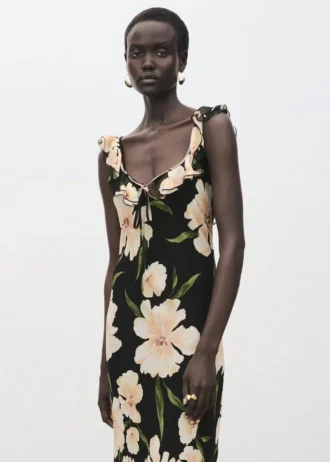 Šaty s květinovým potiskem a volánky