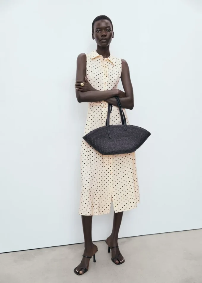 Šaty s puntíky Šaty s puntíky