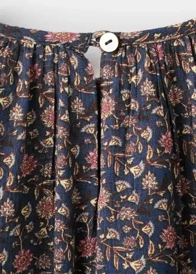 Šaty s volánky a potiskem Šaty s volánky a potiskem