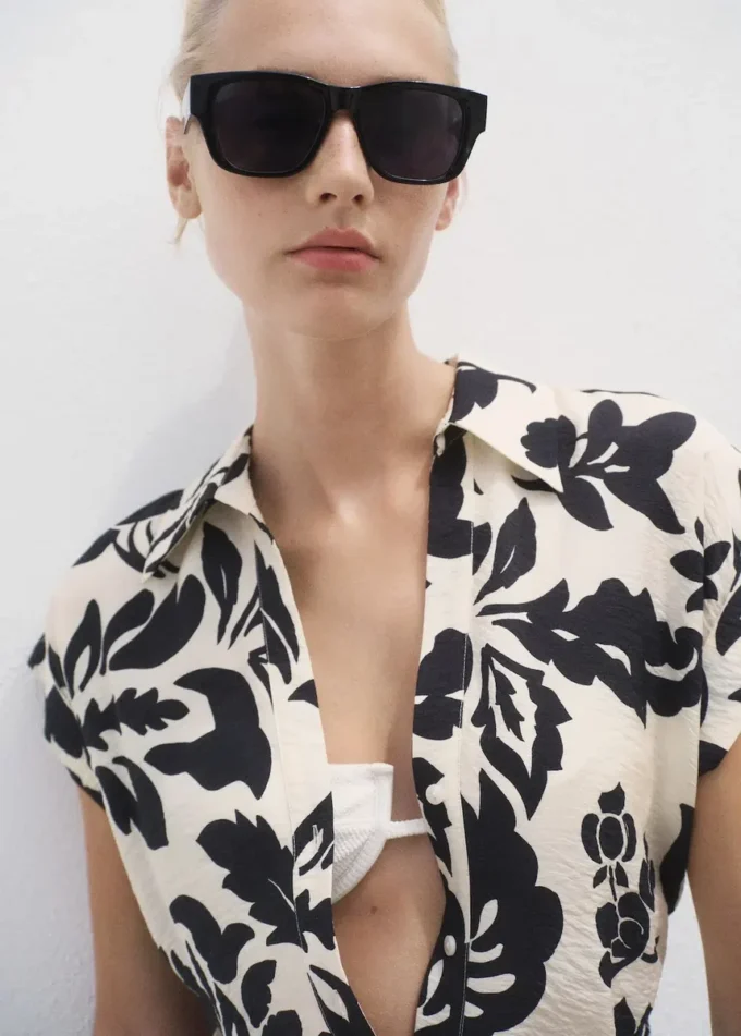 Šaty ve stylu košile s květinovým potiskem Šaty ve stylu košile s květinovým potiskem