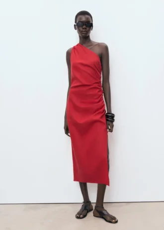 Šaty z lyocellu s asymetrickým výstřihem