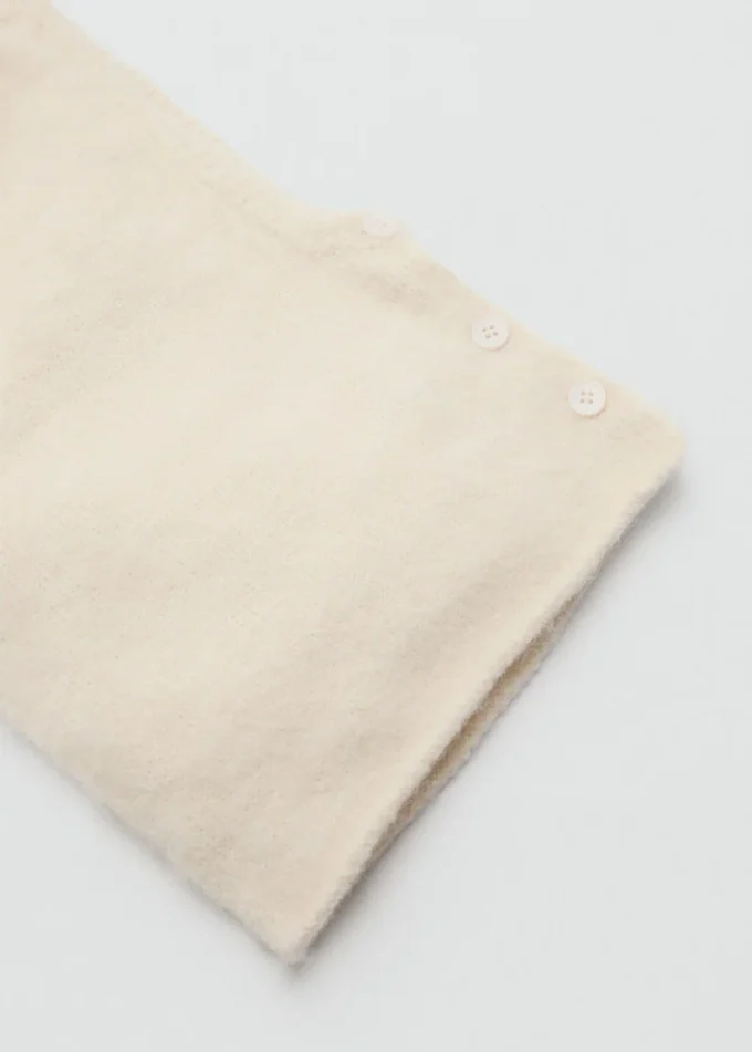 Balaclava s pletenými knoflíky