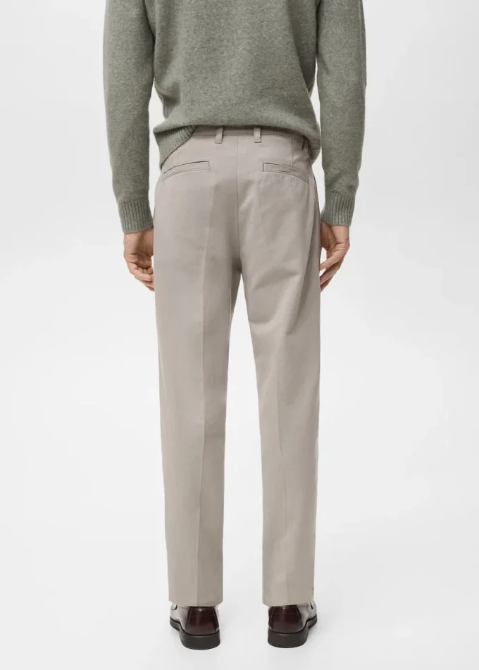 Bavlněné a lyocellové kalhoty s rovnými nohavicemi a puky Bavlněné a lyocellové kalhoty s rovnými nohavicemi a puky