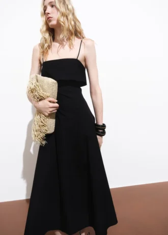 Bavlněné šaty s rozšiřujícími se sukní