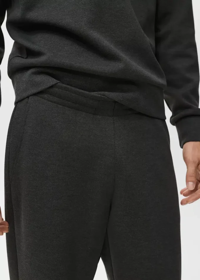 Bavlněné joggingové kalhoty s elastickým pasem Bavlněné joggingové kalhoty s elastickým pasem