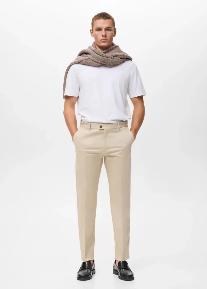 Bavlněné kalhoty s pravidelným střihem Bavlněné kalhoty s pravidelným střihem