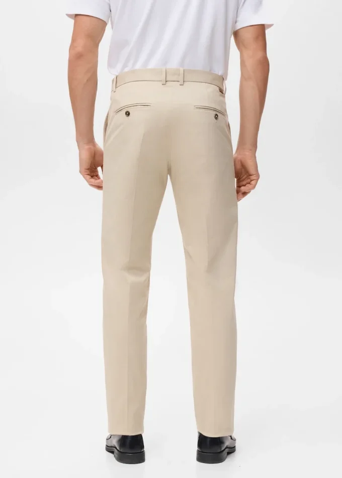 Bavlněné kalhoty s pravidelným střihem Bavlněné kalhoty s pravidelným střihem