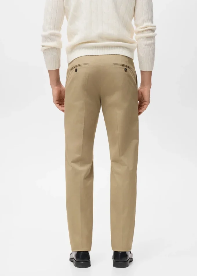 Bavlněné kalhoty s pravidelným střihem Bavlněné kalhoty s pravidelným střihem