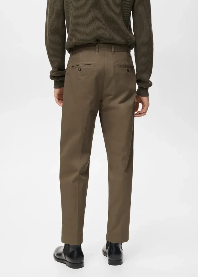 Bavlněné kalhoty s pravidelným střihem a záhyby Bavlněné kalhoty s pravidelným střihem a záhyby