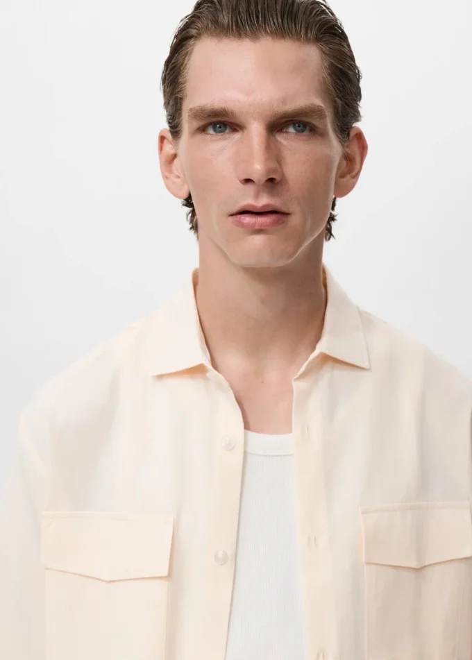 Bavlněná košile s kapsou a pravidelným střihem Bavlněná košile s kapsou a pravidelným střihem