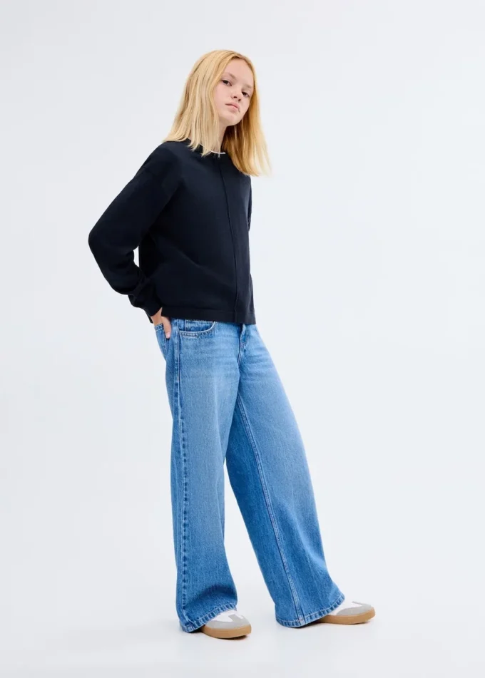 Bavlněný svetr s ozdobnými švy Bavlněný svetr s ozdobnými švy