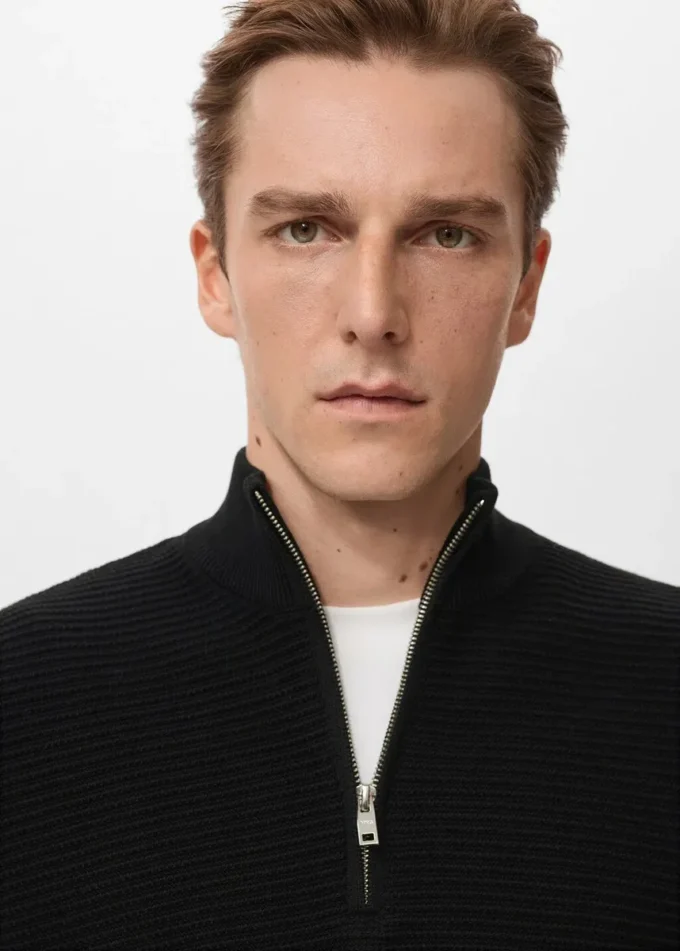 Bavlněný svetr se zipem u krku Bavlněný svetr se zipem u krku