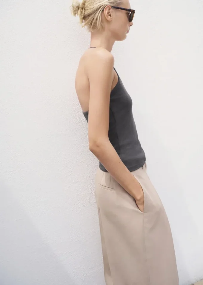 Bavlněný top s otevřenými zády Bavlněný top s otevřenými zády