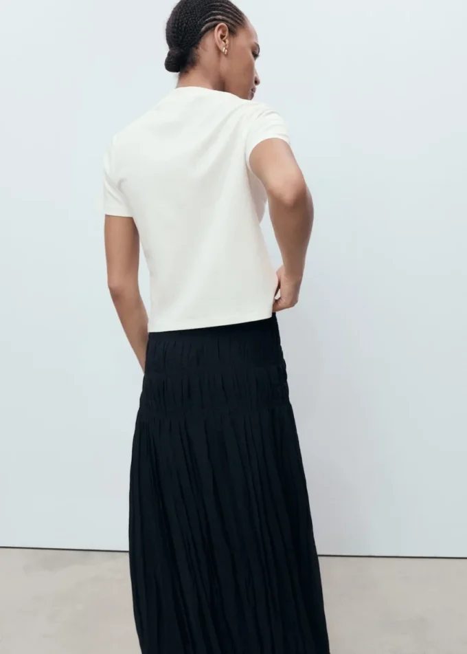 Bavlněné tričko s květinovou výšivkou Bavlněné tričko s květinovou výšivkou