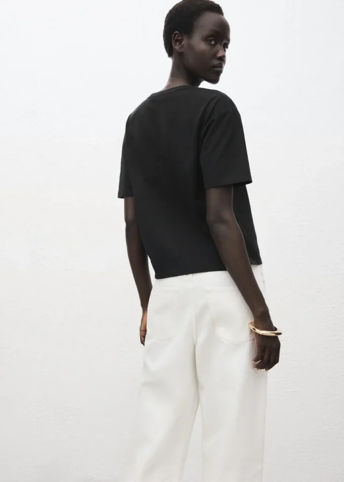 Bavlněné tričko s květinovou výšivkou Bavlněné tričko s květinovou výšivkou