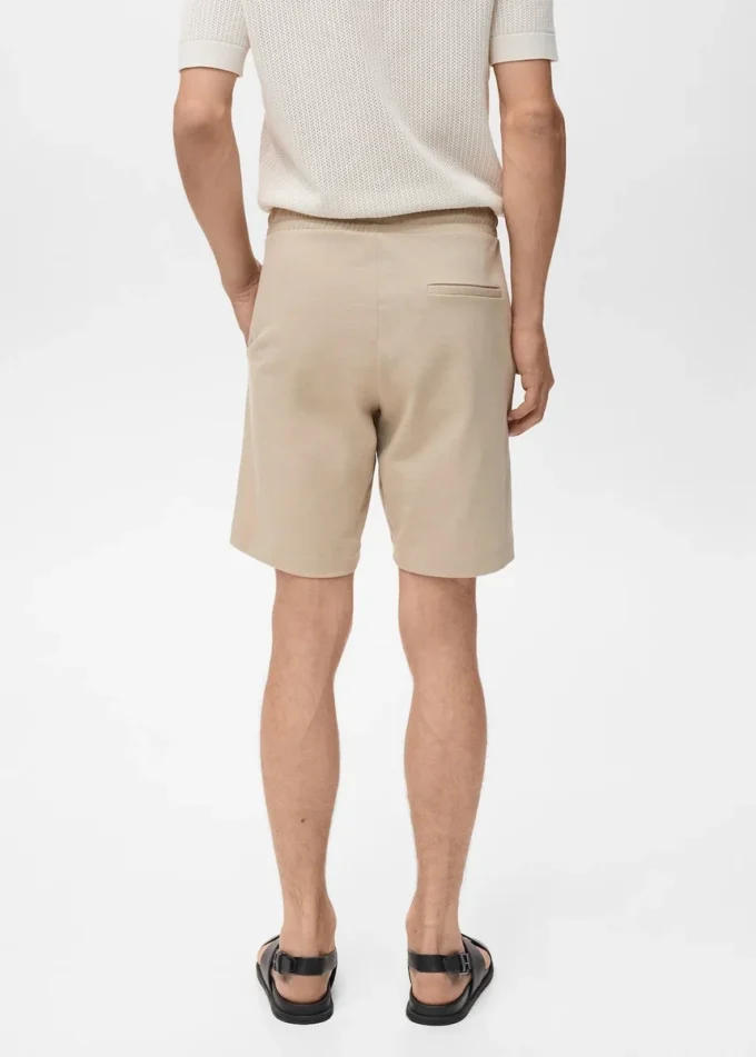 Bermudové šortky ze 100% bavlny se stahovací šňůrkou Bermudové šortky ze 100% bavlny se stahovací šňůrkou