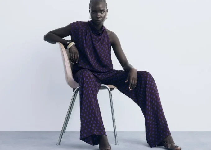 Blůza s puntíky a drapovaným límcem Blůza s puntíky a drapovaným límcem